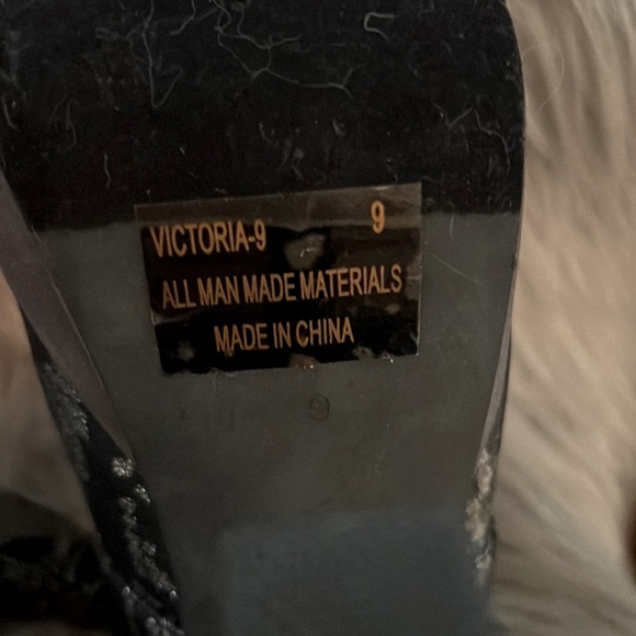 Kayleen Black & Silver snake print Victoria Heels w/ Shiny Platform Y2K size 9 - Picture 5 of 16